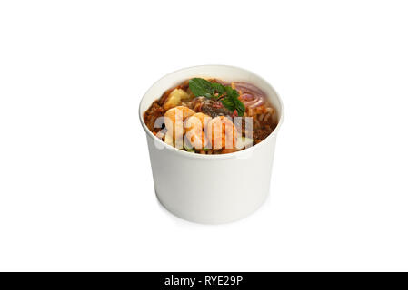 Un fast food style assam laksa e gamberi, Malaysia famosi noodle con sfondo bianco Foto Stock