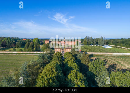 Francia, Ain, la Dombes regione, Le Plantay, Notre Dame des Dombes abbey chiamato La Trappe Notre Dame des Dombes (vista aerea) // Francia, Ain (01), la D Foto Stock