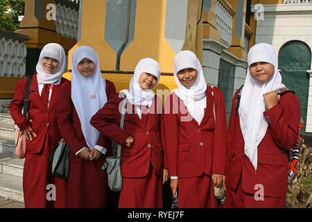 Ragazze musulmane di Medan, Sumatra Foto Stock