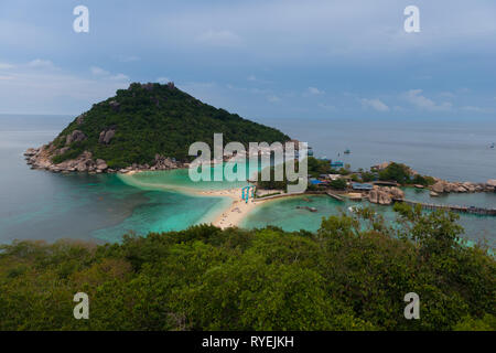 Bellissima Isola Nang Yuan panorama, vicino a Ko Tao Island, Thailandia Foto Stock