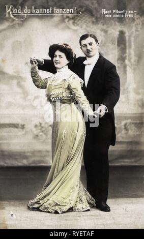 Teatro / Theatre, attore a cavallo del XIX e XX secolo, 'Die geschiedene Frau' (la ragazza in treno), da Leone caduta, libretto: Victor Leon, colorata cartolina, 1910, Additional-Rights-Clearance-Info-Not-Available Foto Stock