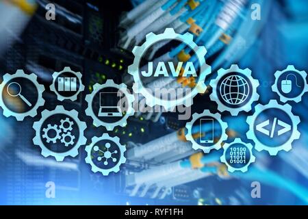 Java Programming concept. Macchina virtuale. Sulla sala server sfondo. Foto Stock