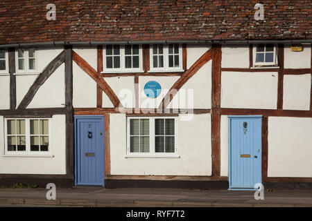 Un cottage in Crowmarsh Gifford con un Oxfordshire targa blu commemorando Jethro Tull, inventore del cavallo-disegnato una seminatrice. Foto Stock