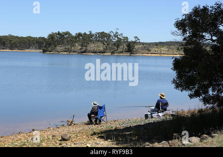 Il Lauriston serbatoio, Kyneton, Victoria, Australia, fornisce la maggior parte delle acque per la zona. Un luogo famoso per la pesca, avente un picnic o barbecue. Foto Stock