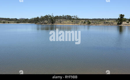 Il Lauriston serbatoio, Kyneton, Victoria, Australia, fornisce la maggior parte delle acque per la zona. Un luogo famoso per la pesca, avente un picnic o barbecue. Foto Stock
