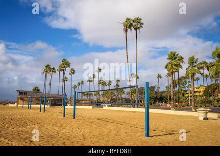 Beach volley reti sulla Corona del Mar Spiaggia di stato nei pressi di Los Angeles Foto Stock