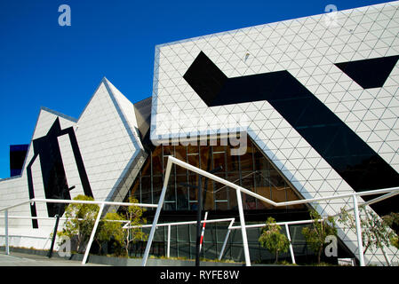 PERTH, AUSTRALIA - Marzo 2, 2019: RAC Arena è un divertimento e arena sportiva costruita nel 2012 e fu disegnato da imprese architettoniche Ashton Raggat Foto Stock