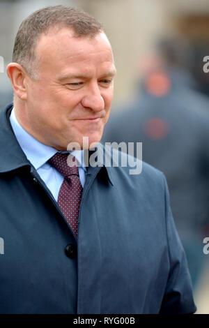 Drew Hendry MP (SNP: Inverness) SNP portavoce dei trasporti, su College Green, Westminster, Marzo 2019 Foto Stock