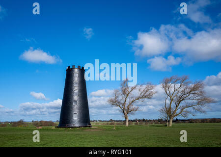 Mulino di nero, solo uno dei due superstiti della Cinque Mulini a vento costruita originariamente in Beverley Westwood in East Riding of Yorkshire, Inghilterra Foto Stock