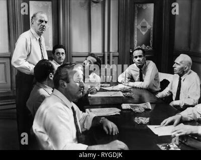 LEE J. COBB, ad es. MARSHALL, Ed Begley, EDWARD BINNS, JACK KLUGMAN, Henry Fonda, Giuseppe Sweeney, dodici uomini arrabbiati, 1957 Foto Stock