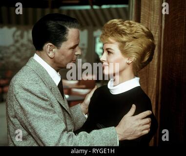 FRANK SINATRA, Angie Dickinson, Ocean's 11, 1960 Foto Stock