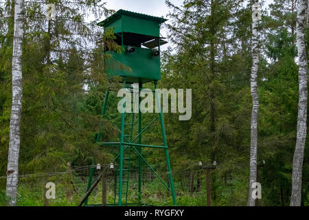 Recuperati torre di guardia in Lituania risalente al tempo della ex Unione Sovietica e utilizzati lungo i suoi confini per prevenire incroci Foto Stock
