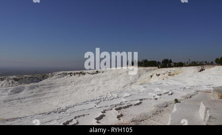 Castello di Cotone, Pamukkale Travertini, Denizli, Turchia Foto Stock