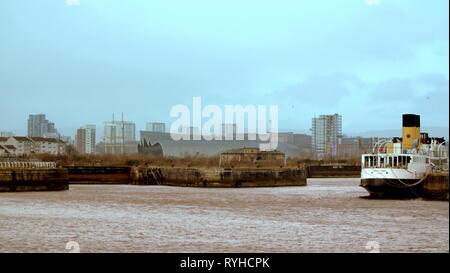 Glasgow, Scotland, Regno Unito 13 marzo, 2019.Nuovo Steven Spielberg e Sam Mendes film di guerra 1917 location ha rivelato come il vecchio defunta Govan graving docks sulle rive del fiume Clyde vicino la BBC , il centro per le scienze e per ironia della sorte il cinema Imax. A differenza della posizione inglese a Stonehenge non vi è nessuna polemica o obiezione qui Gerard Ferry/Alamy Live News Foto Stock