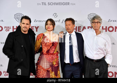 Matt Dillon, Emily Mortimer, Til Schweiger e Eric Roberts frequentando il 'testa piena di miele" premiere europeo allo Zoo Palast il 12 marzo 2019 a Berlino, Germania. Foto Stock