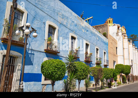 Colorate strade di Puebla in Zocalo centro storico della città Foto Stock