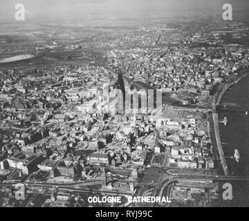 Geografia / viaggi storico, Germania, città e comunità, Colonia, visualizzare una fotografia aerea degli anni cinquanta, Additional-Rights-Clearance-Info-Not-Available Foto Stock