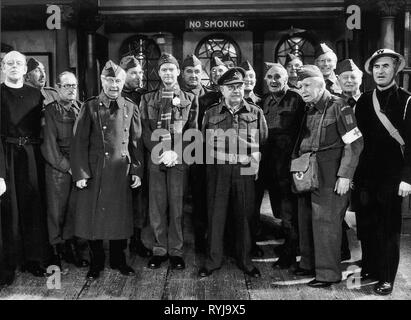 FRANK WILLIAMS, Clive Dunn, COLIN BEAN, IAN LAVANDA, ARTHUR LOWE, John Laurie, ARNOLD RIDLEY, BILL PERTWEE, papà ARMY, 1968 Foto Stock