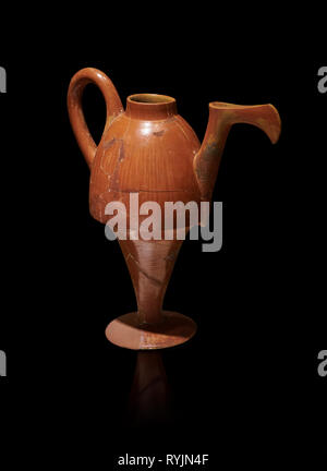 Terra cotta Hittita becher laterale a forma di brocca insufflata - 1700 BC a 1500BC - Kültepe Kanesh - Museo della Civiltà anatolica, Ankara, Turchia. Di nuovo Foto Stock