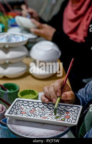 Albahaa potery ceramica e la fabbrica di vetro soffiato a Hebron, West Bank, Palestina. Foto Stock