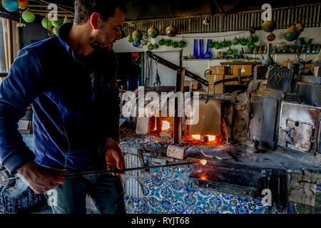 Albahaa potery ceramica e la fabbrica di vetro soffiato a Hebron, West Bank, Palestina. Foto Stock