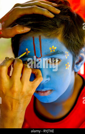 Il make-up a Janmashtami festival indù, Watford, Regno Unito Foto Stock