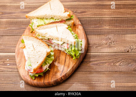 Crostino con stuzzicadenti e verdure Foto Stock