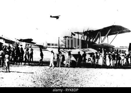 Trasporti / trasporto, aviazione, airfield, Lod (Lydda), Israele, aeromobili Handley Page HP 42 dell'Imperial Airways, 21.4.1939, Additional-Rights-Clearance-Info-Not-Available Foto Stock