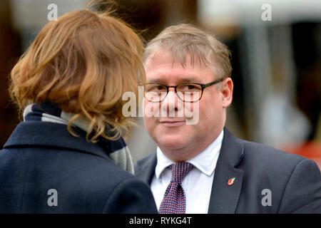 Mark Francois MP (Cost: Rayleigh e Wickford) su College Green, Westminster, 13 marzo 2019 Foto Stock