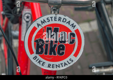 Mac Noleggio bici segno ad Amsterdam Paesi Bassi 2018 Foto Stock