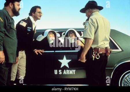 DELUISE,REYNOLDS,NUNNS, CANNONBALL RUN II, 1984 Foto Stock