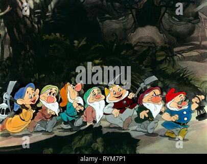 Alterato,schivo,SNEEZY,SLEEPY,felice,GRUMPY,DOC, Biancaneve e i sette nani, 1937 Foto Stock