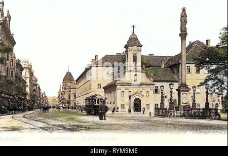 I tram a Budapest, Immacolata colonna e statua di Johann Halbig, Saint Roch ospedale di Budapest, cappella Saint Roch, Budapest, 1905, Rochusspital mit Strassenbahn, Ungheria Foto Stock