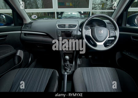 2014 Suzuki Swift SZ-L hot berlina compatta automobile Foto Stock