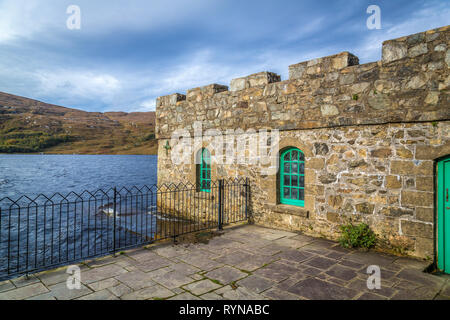 Passeggiate nei giardini presso il Castello di Glenveagh Foto Stock