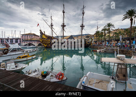 Genova, Italia - 4 Novembre 2018: il Neptune Vascello nave al Porto Antico Foto Stock