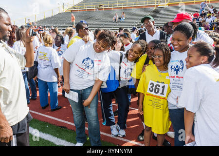 Miami Florida,Miami Dade College,North Campus,Special Olympics,needs,disabled,competition,sports,athlete,studentesse alunni pupillo,volontariato volun Foto Stock