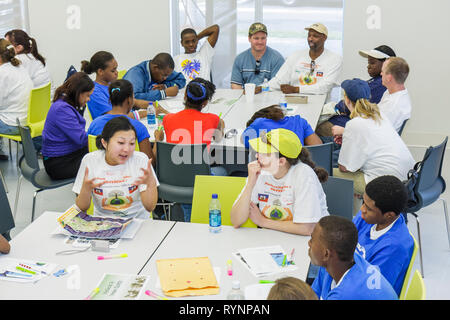 Miami Florida,Little Haiti,Cultural Complex Center,MLK Day of,EPA Community Day,volontari volontari volontari volontari lavoratori del lavoro,lavorare insieme Foto Stock