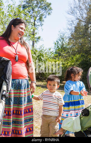 Florida Hendry County, Big Cypress, Seminole Indian Reservation, Billie Swamp Safari, Big Cypress Shootout, annuale, evento, Indiani d'America, Indiani d'India Foto Stock