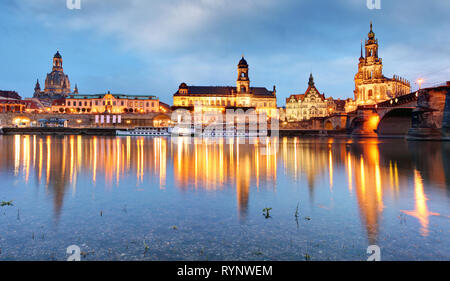 Dresden, Germania sopra il fiume Elba. Foto Stock