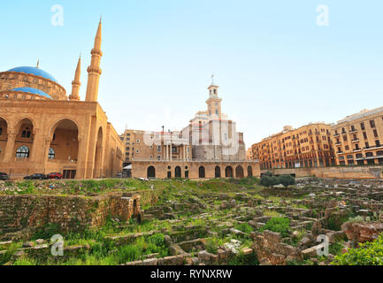 Il centro cittadino di Beirut Skyline, la Moschea, la Chiesa e le rovine Romane Foto Stock