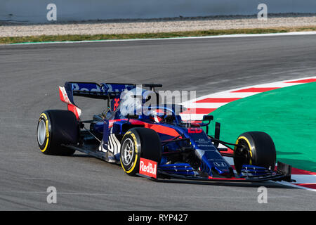 Barcellona, Spagna. Feb, 20th, 2019. Daniil Kvyat della Russia con 26 Scuderia Toro Rosso sulla via giorno tre di F1 Test invernali al Circuit de Catalunya. Foto Stock