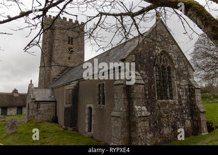 San Pietro Chiesa Parrocchiale, Buckland in moro Foto Stock