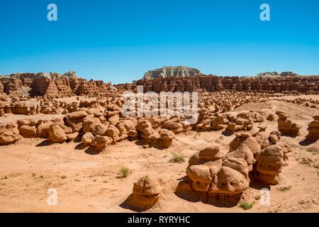 Erosi Hoodoos, Entrada Roccia Arenaria Formazione, Goblin Valley State Park, San Rafael Reef, Utah, Southwest USA Foto Stock