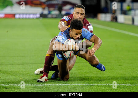 Huddersfield, Regno Unito. 14 marzo 2019. John Smiths Stadium, Huddersfield, Inghilterra; Rugby League Betfred Super League, Huddersfield Giants vs St Helens; Saint Helens Regan Grace segna una prova. Credit: Dean Williams/Alamy Live News Foto Stock