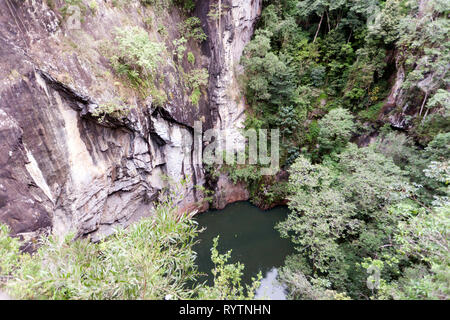 Il Monte Hypipamee cratere, a sud-est di Herberton sull'Altopiano Atherton nell estremo Nord Queensland, Australia Foto Stock