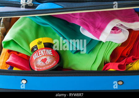 Edizione speciale giara di Valentine Marmite da Unilever, diffondere l amore di San Valentino, pranzo in valigia pronto per le vacanze Foto Stock