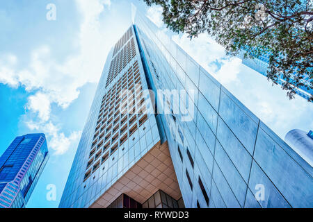 Overseas Union Bank Center OUB grattacielo in uno Raffles Place, nel centro finanziario di Singapore. Foto Stock