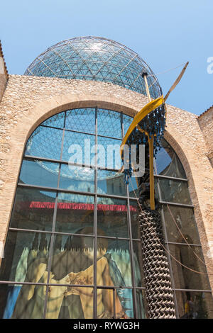 FIGUERES, Spagna-luglio 17, 2017: Hall con "sipario per il labirinto' nel teatro di Dali. Il teatro di Dali e Museum è un museo di Salvador Dali in Figu Foto Stock