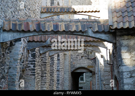 Passaggio di Santa Caterina nella Città Vecchia di Tallinn, Estonia Foto Stock